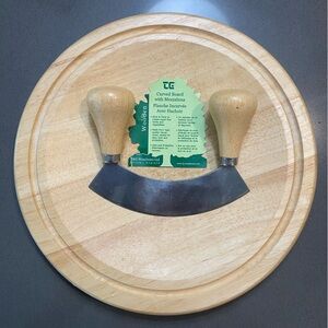 T&G Woodware Ltd, Bristol, England Cutting Board with Mezzaluna Herb Chopper